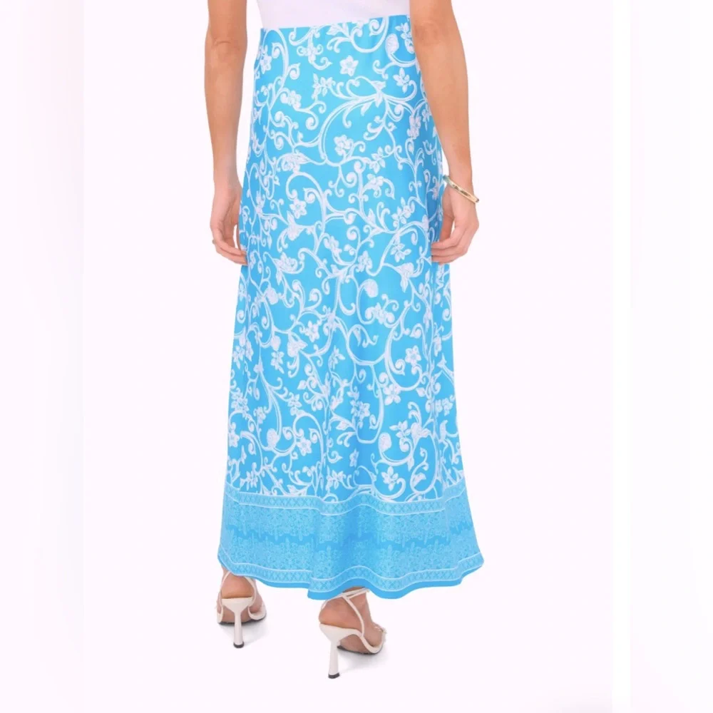 Vince Camuto Blue & White Floral Print Elastic Waist Unlined Pull-on Maxi Skirt